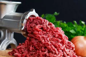 Razbijen međunarodni lanac koji je lošu konjetinu podvaljivao kao skupu teletinu