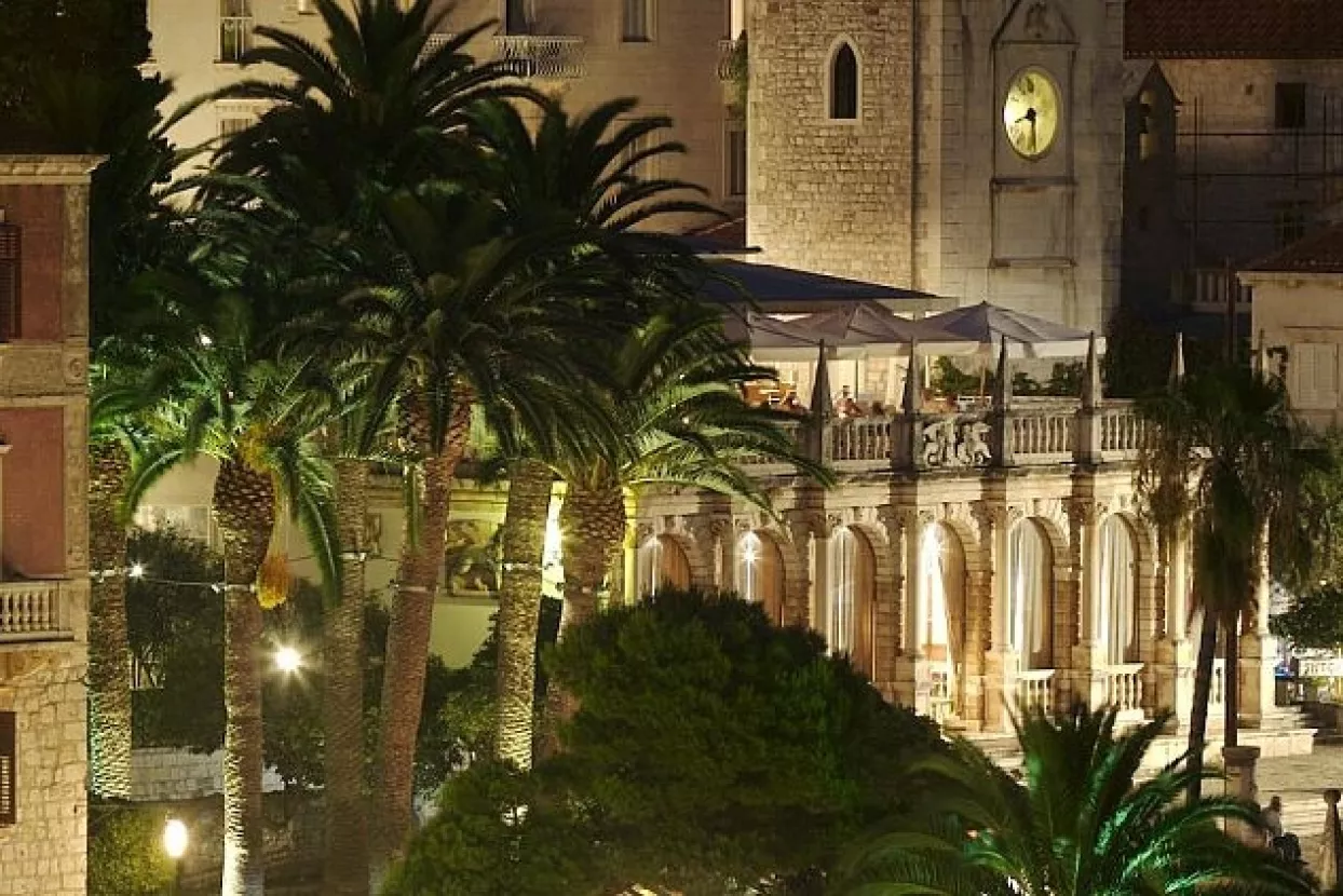Sunčani Hvar s 25 posto više noćenja i 20 posto većim prihodima