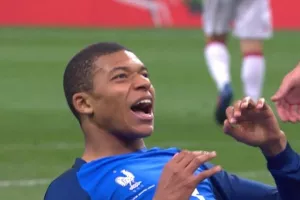Osamnaestogodišnji Mbappe preuzeo titulu najskupljeg igrača u povijesti nogometa