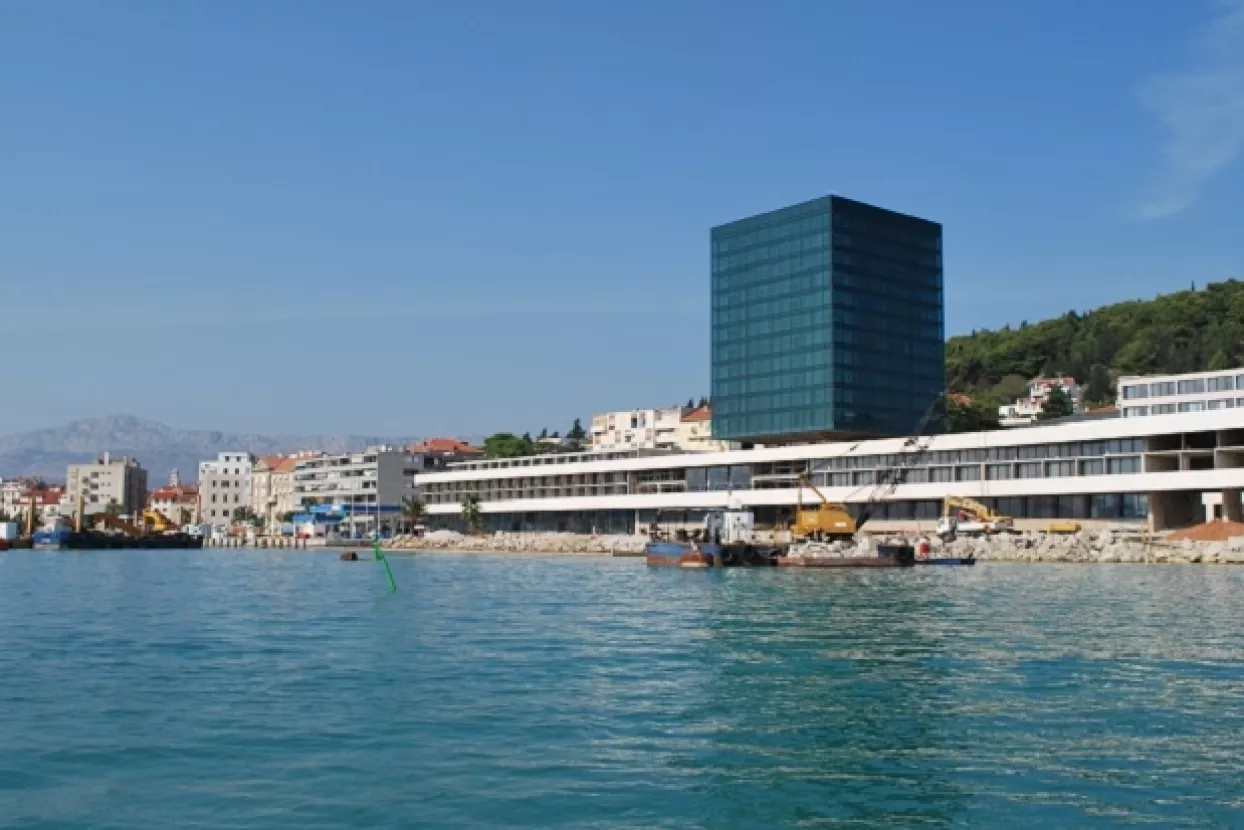 Bivši radnici hotela Marjan prosvjedom pokušali 'pogurati sustav'
