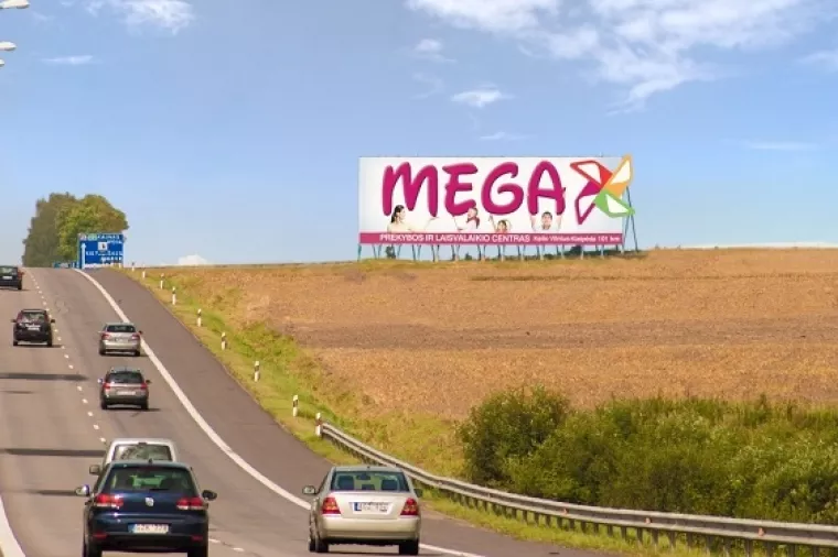 Od danas zabrana oglašavanja na češkim autocestama