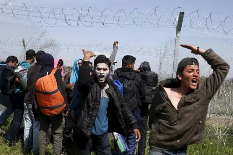 BiH: Razbijen lanac koji je prokrijumčario najmanje 300 migranata u Hrvatsku