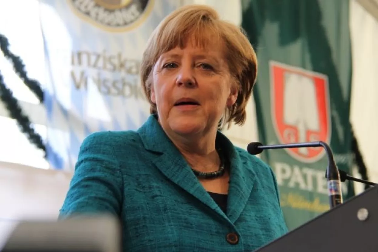 Bundestag: Odluka Merkel o prihvatu izbjeglica 'protuzakonita'
