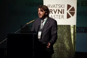 Kongres pilanara u Slavonskom Brodu: Tko u šumi živi, neka od šume živi!