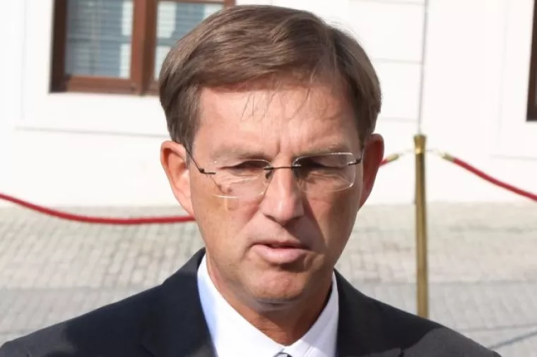 Cerar pričao s Junckerom o arbitraži, ali drži da nije oportuno javnosti otkrivati planove