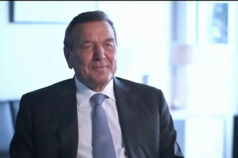 Gerhard Schröder imenovan direktorom Rosnefta