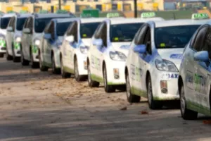 Taksisti zbog Ubera najavili tužbe protiv države, kaznene prijave i prosvjede