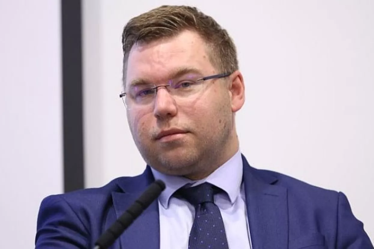 Usuglašen TKU za državne službenike i namještenike