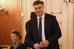 'Ortaci i lešinari': SDP u žestokoj ofenzivi na Plenkovića