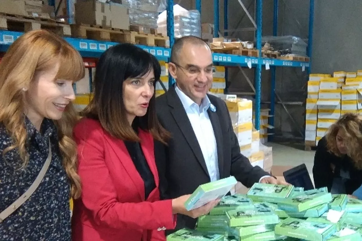 Novi micro:bitovi za sve učenike šestih razreda
