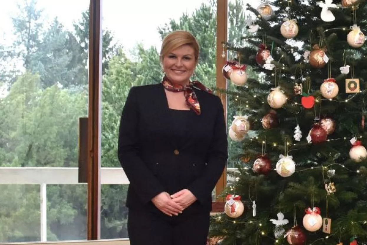 Predsjednica Badnju večer provodi s karlovačkim beskućnicima