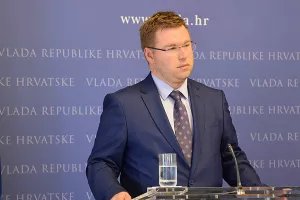 Pavić: Državnim službenicima veće plaće uz bolje ocjene