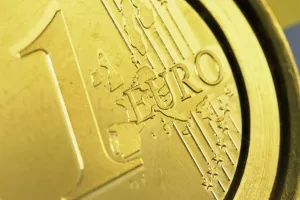 Euro na najvišim razinama u tri godine; dolar i dalje pod pritiskom