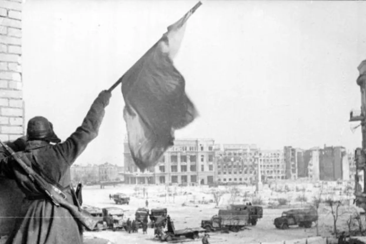 Simbol ponosa i patriotizma: Staljingrad obilježava 75. godišnjicu 'najkrvavije bitke u povijesti'