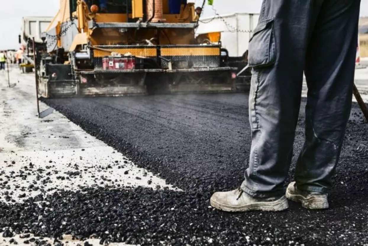 Siroma&scaron;tvo potiče kreativnost: Ukrao 800 metara ceste... pa prodao beton za 640 eura
