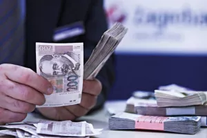 Komisija u procjenama za Hrvatsku očekuje daljnji rast osobne potrošnje i plaća