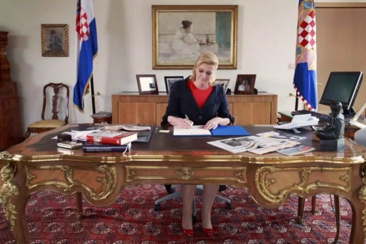 Ured predsjednice: Vučićeva isprika i ratna šteta nisu na dnevnom redu