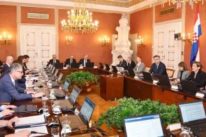 Vlada odobrila državna jamstva od 1,8 milijardi eura za cestarski sektor