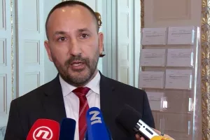Hrast napušta vladajuću koaliciju, uskraćuje potporu ministrici Dalić