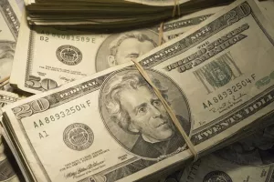 Nakon dva tjedna rasta dolar blago oslabio