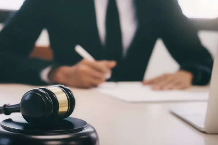Pravda za sve: Odvjetnici koji zaključe slučajeve trebali bi imati pravo na neaktivnost