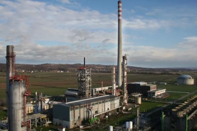 Vlada će otkupiti 450 milijuna kuna potraživanja banaka od Petrokemije