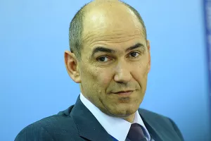 Konzervativni Janša sastavljat će slovensku vladu s komičarom Šarcem