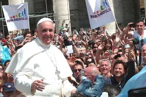 Papa: U države iz kojih dolaze migranti treba pametno ulagati