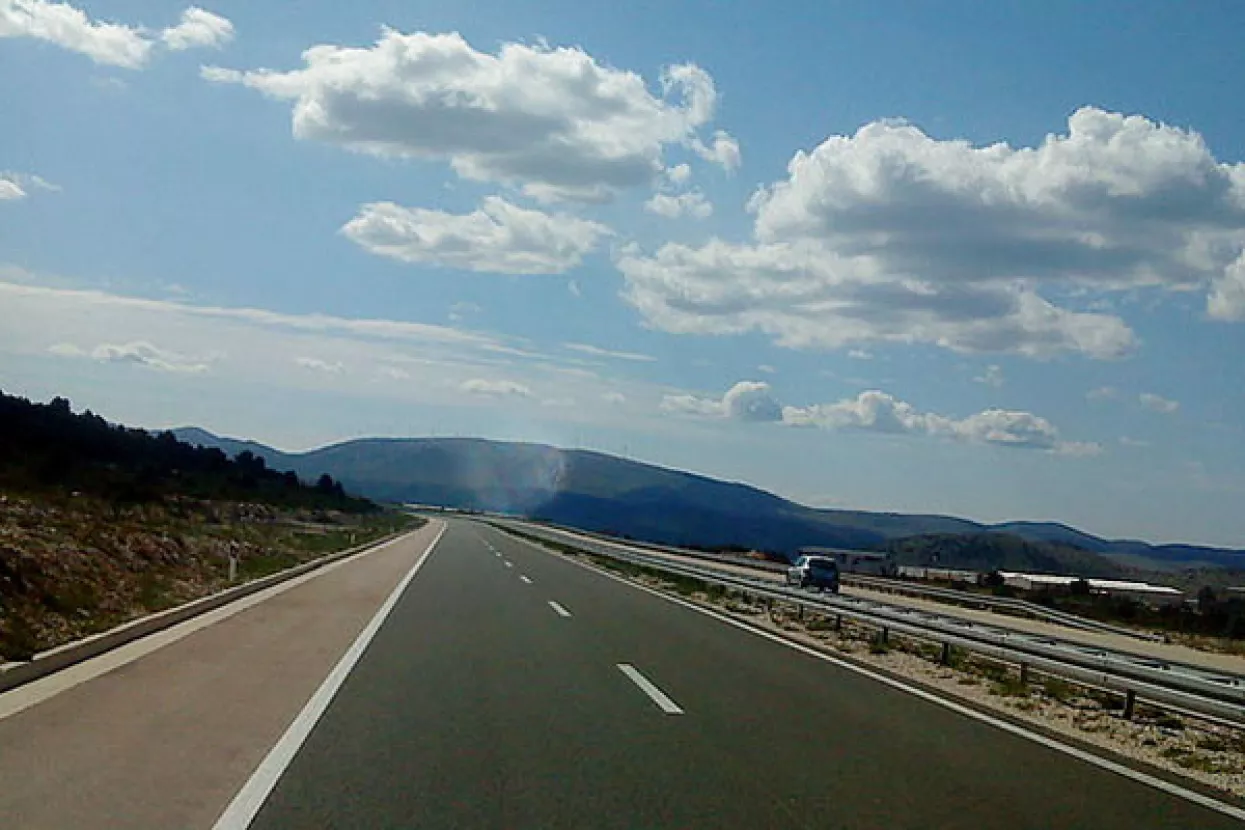 Što se više isplati, putovati na more starom cestom ili autocestom?