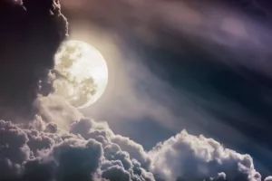 Noćas nas očekuje rijedak lunarni događaj - Jagoda pun Mjesec