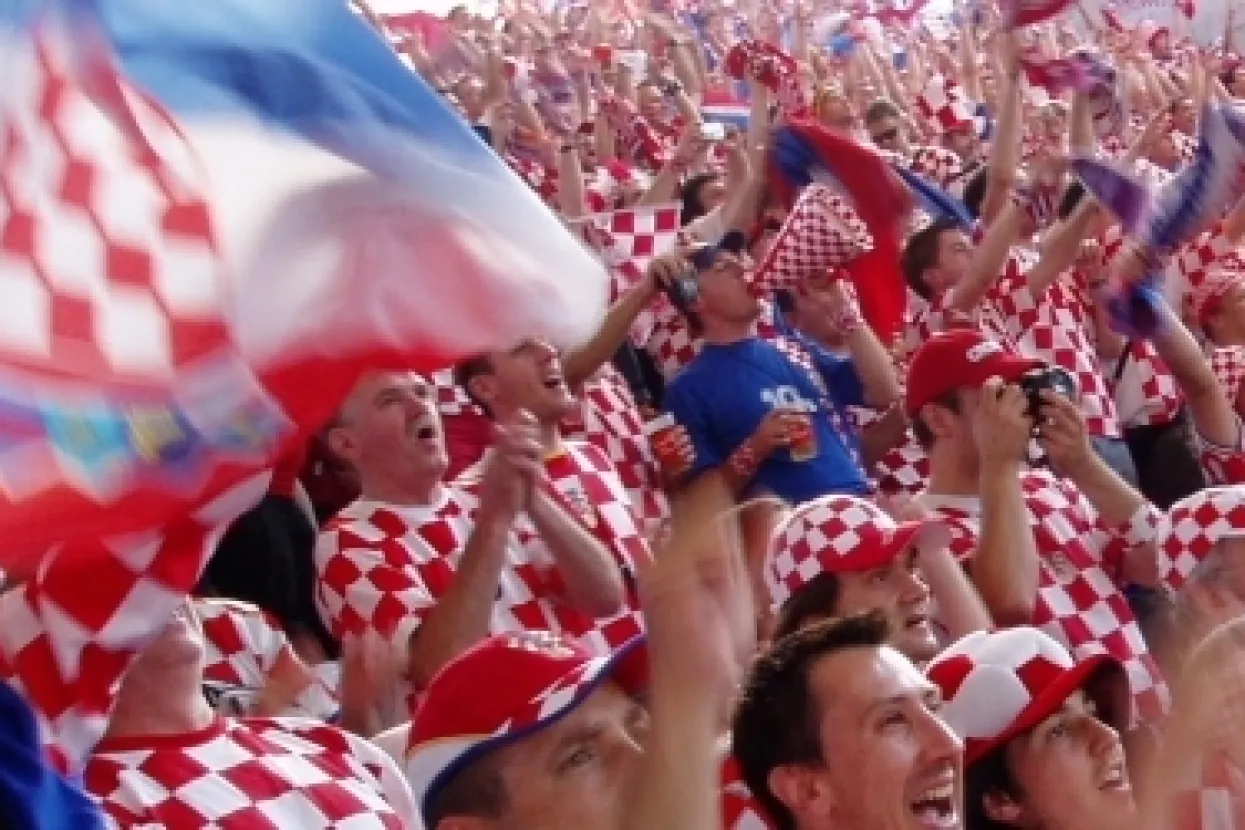 VIDEO: Iranski navijači zapjevali Srce Vatreno