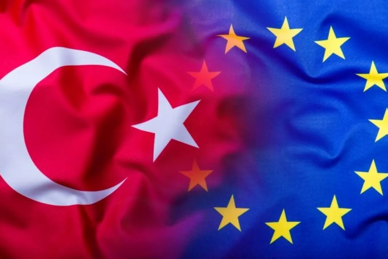 Zbog krize u Turskoj pale svjetske burze, euro najniži prema dolaru unazad godinu dana