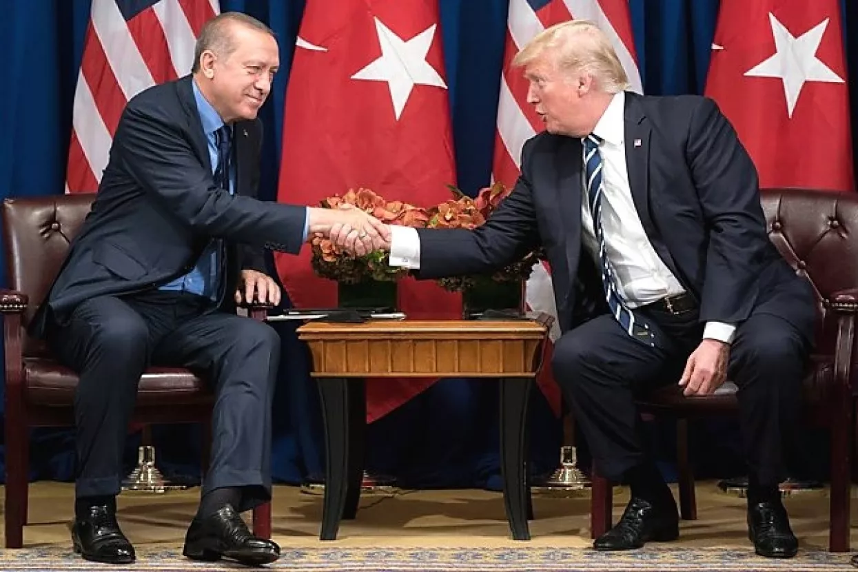 Turska na 120 posto povisila carine na američke aute, 140 posto na alkoholna pića