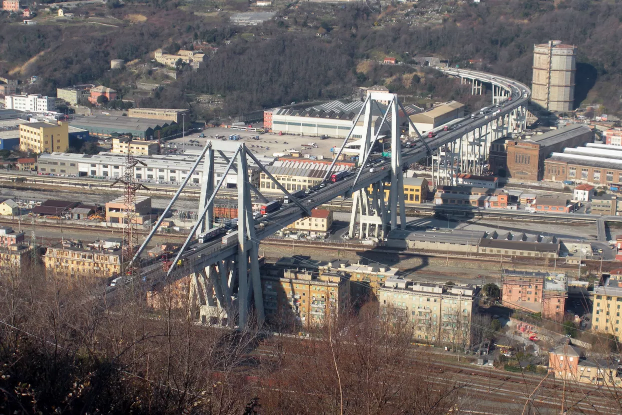 Italija: U državi Koloseuma - zašto se urušavaju 40 godina stare građevine?