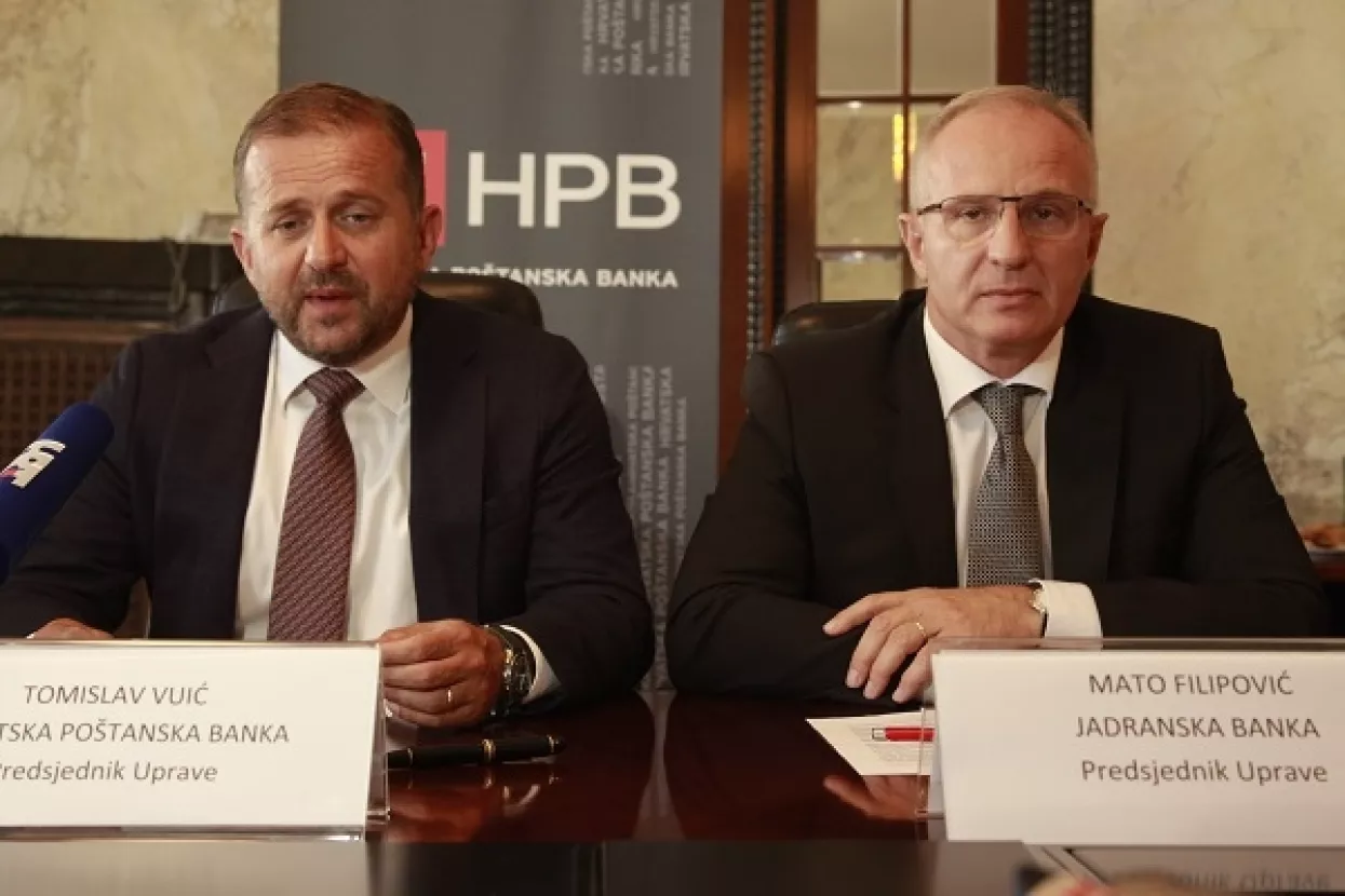 Potpisan ugovor: Hrvatska poštanska banka pripaja Jadransku banku 1. travnja