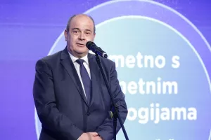 Dan prava potrošača - Četiri škole nagrađene pametnom pločom