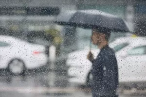 VIDEO Savršen dan za rad od kuće: Policija upozorava da ne izlazite ako ne morate