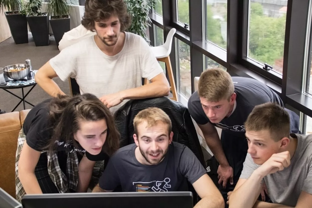 Infobip okupio u Rijeci preko 50 developera i donirao 30.000 kuna zajednici
