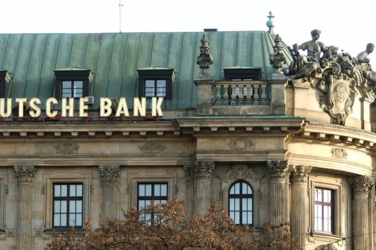 VIDEO: Deutsche Bank žestoko krenuo u preobrazbu, najavljeno 18.000 otkaza
