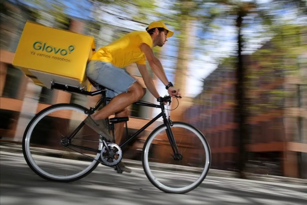 Ugostitelji: Dostavljači rade na crno za Wolt i Glovo! Wolt i Glovo: Mi ne zapošljavamo dostavljače