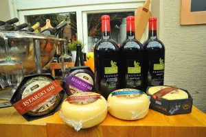 Vino, sir i maslinovo ulje predstavljeni na zagrebačkoj špici