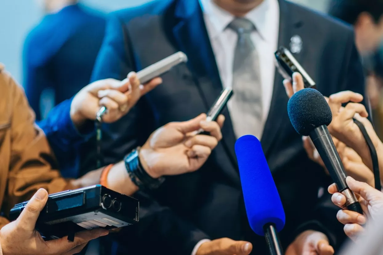 Na nemilosrdnom tržištu nema glamura, možda samo glamuroznih odnosa