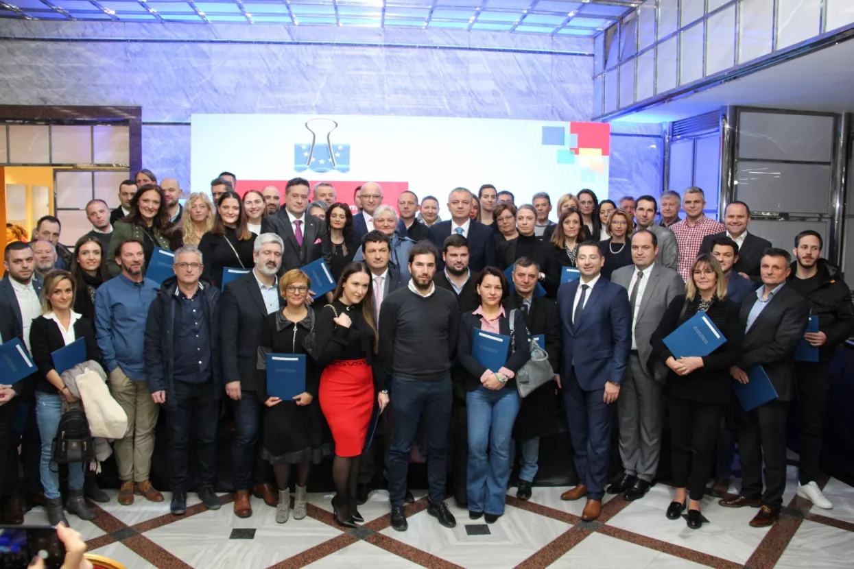 Ministar Horvat dodjelio potpore i poručio: Pripremite se, bit će kontrola!
