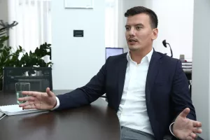 Tvrtke i karijere: Završena vlasnička tranzicija Invest Sedlića, 'squeeze out' Falkensteinera i Braće Pivac…