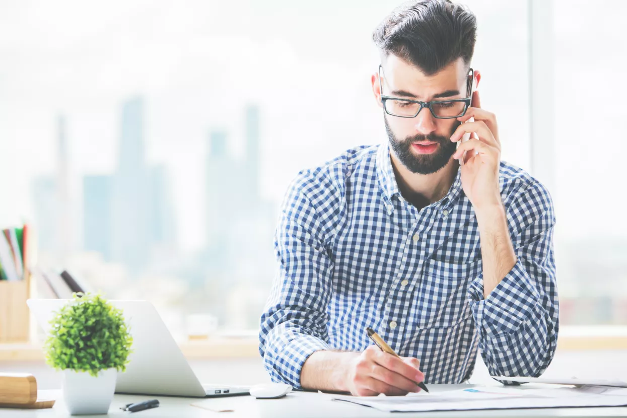 English café u Lideru: Telefonski razgovor - promjena dogovora