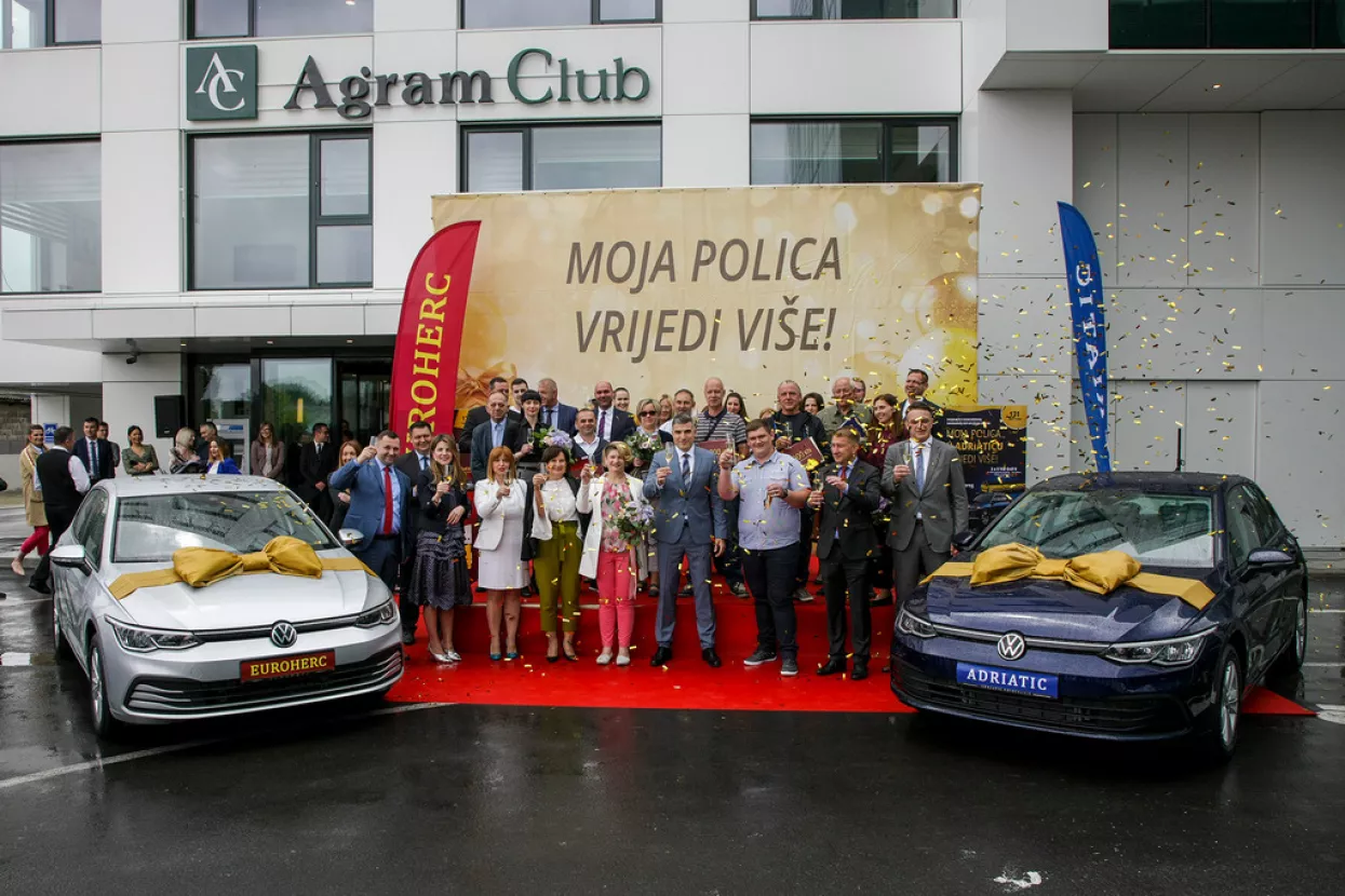 Euroherc i Adriatic dodijelili novčane nagrade i atraktivne Golfove 8 u prvom kolu nagradnih igara 'Moja polica u Eurohercu/Adriaticu vrijedi više'