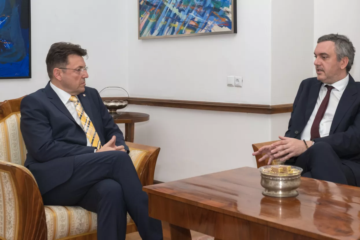 Dok se politika 'tuče', gospodarske komore Hrvatske i Srbije kreću u intenzivnu suradnju