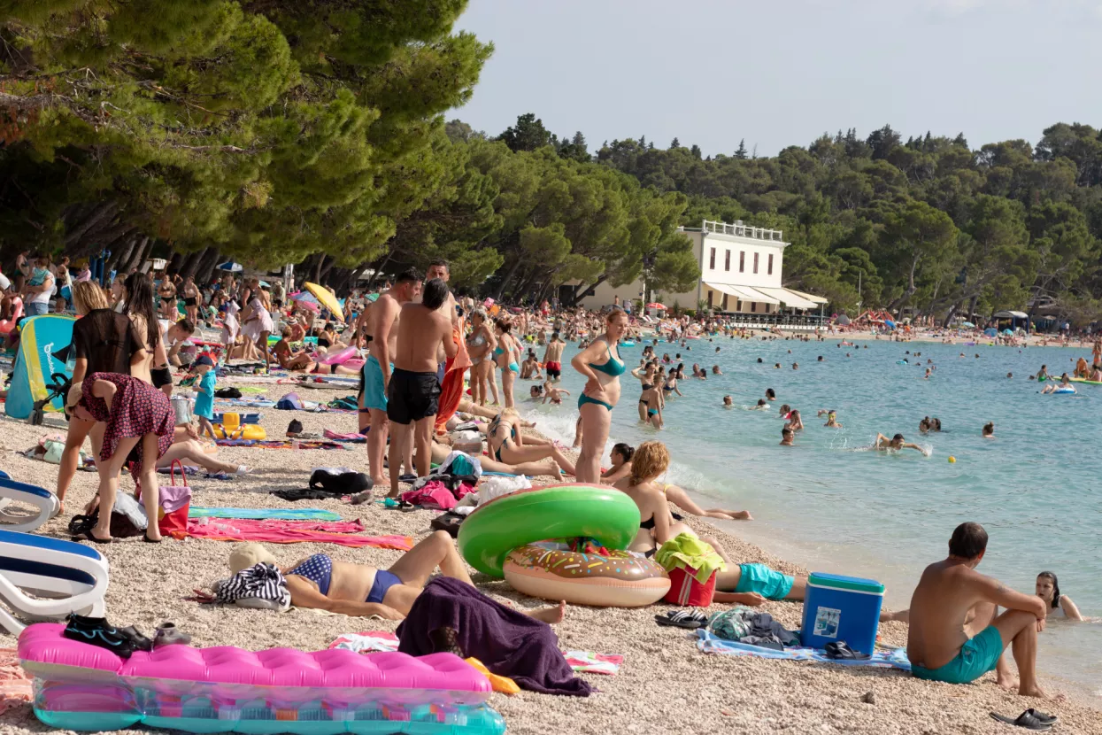Tek ćete ići na godišnji odmor i želite mir i tišinu? Onda na ove hrvatske destinacije NE ŽELITE IĆI