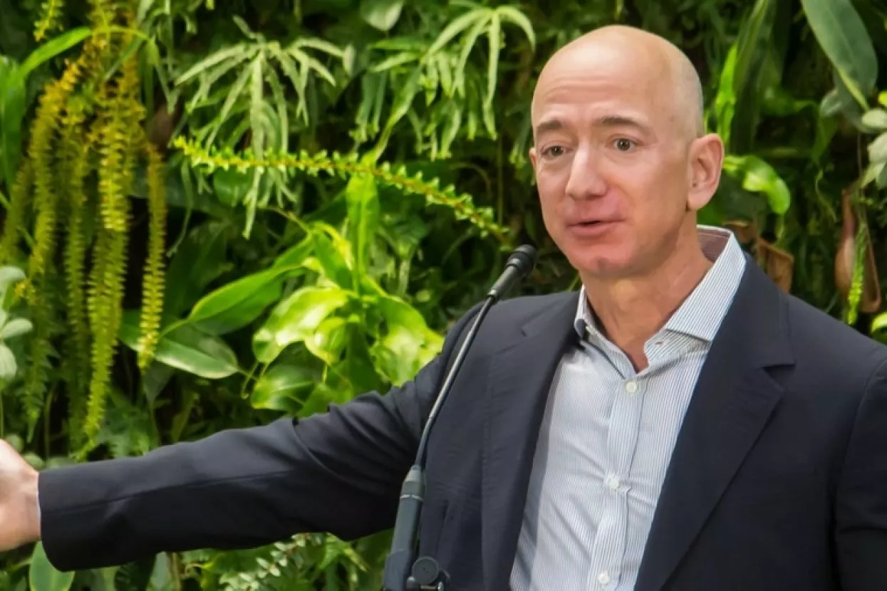 Gates liječi svijet, Turner jedri, Trump (bio) u politici... Što će sada raditi Jeff Bezos?