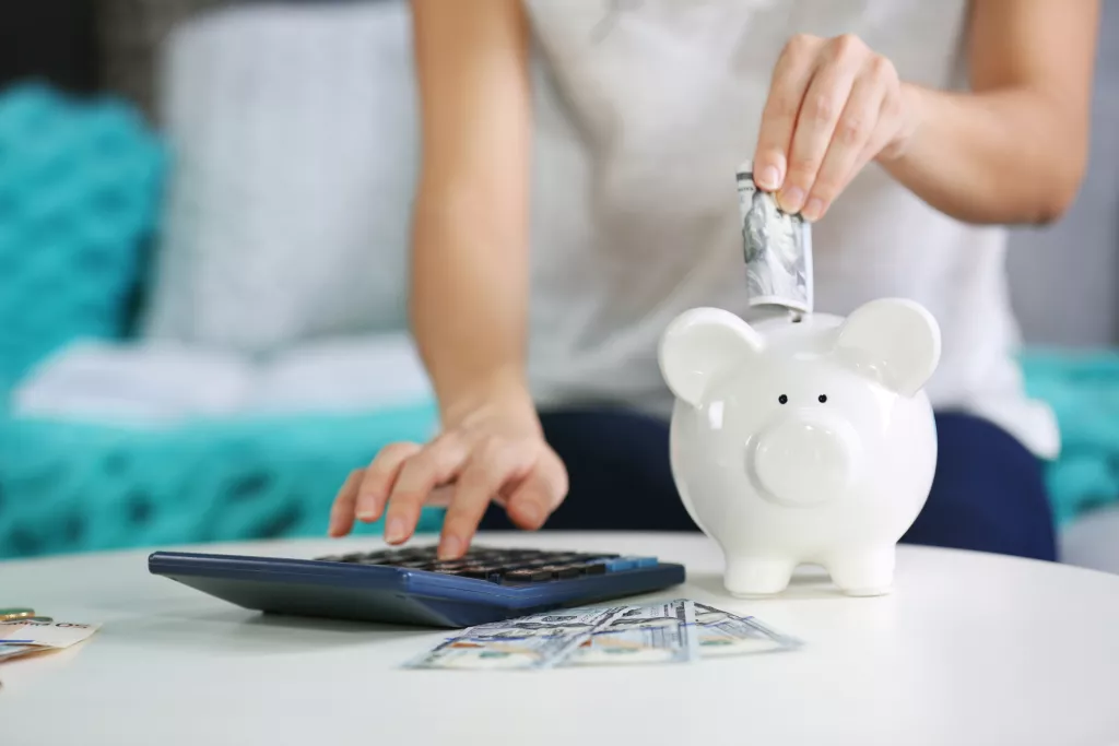 Više od pola Hrvatica ne štedi za mirovinu, investirale bi više kad bi znale kako
